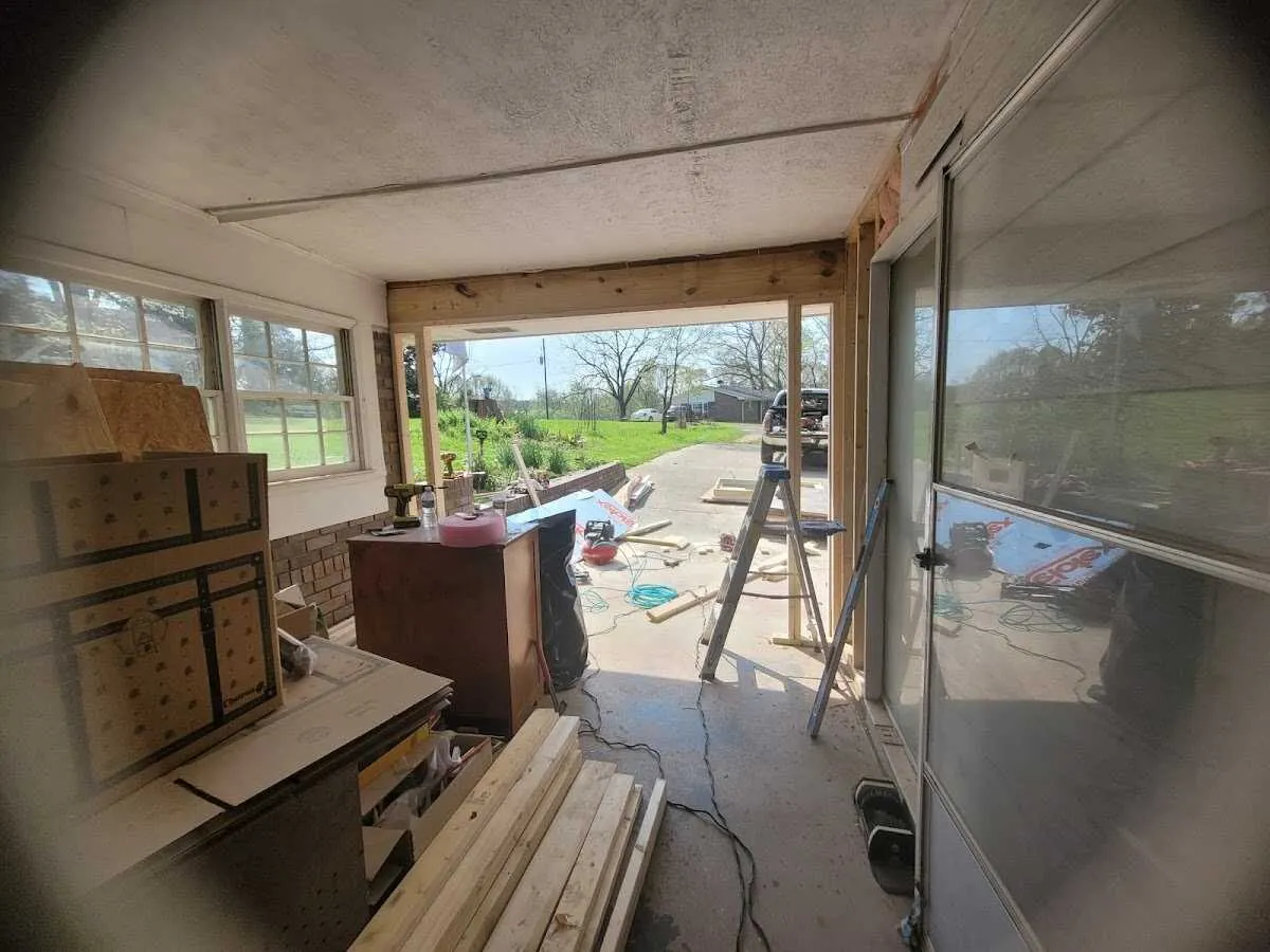 Air movers and dehumidifier for Drying & Dehumidification in Wimauma